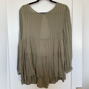 American Eagle Ruffle Long Sleeve Top